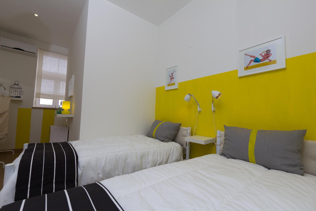 Turismo Do Seculo Hotell Estoril Rum bild A room at the hotel