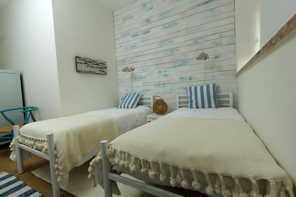 Turismo Do Seculo Hotell Estoril Rum bild A guest room at the hotel