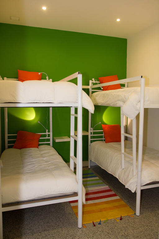 Turismo Do Seculo Hotell Estoril Rum bild Bunk beds
