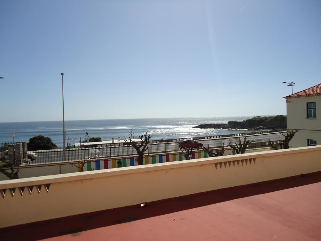 Turismo Do Seculo Hotell Estoril Exteriör bild View of the port of Porto Covo